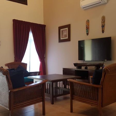 Green Villa Famosa Alor Gajah Malacca ภายนอก รูปภาพ